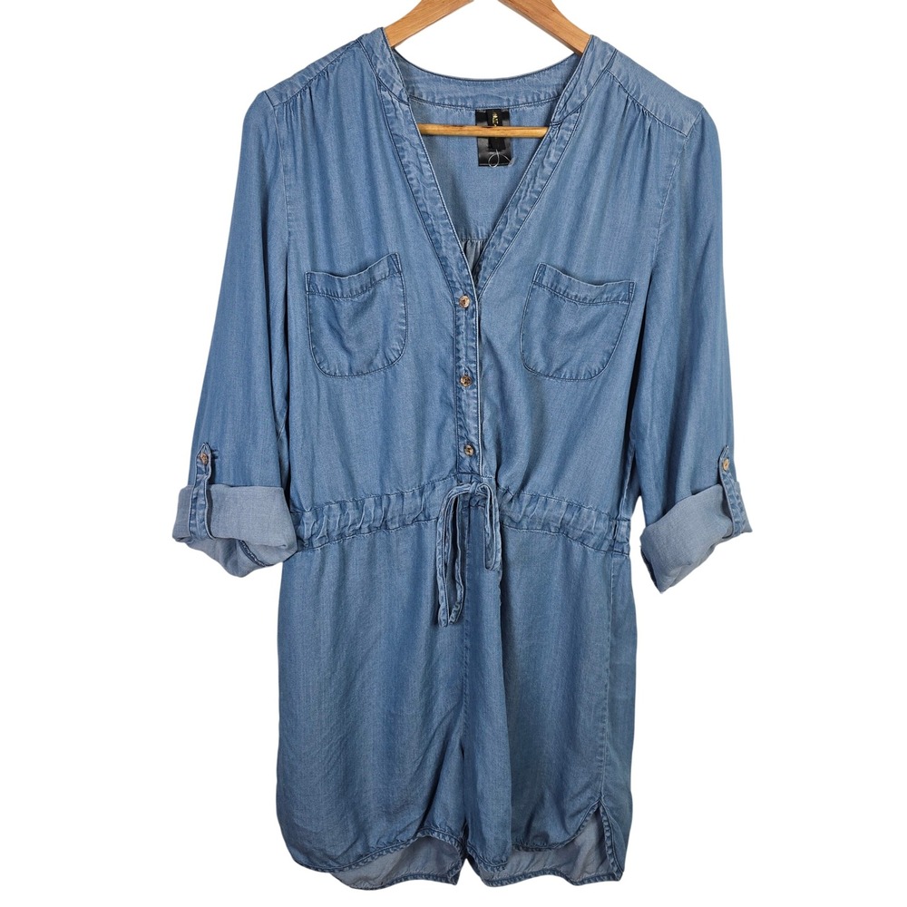 Want and Need Women Blue Lyocell Chambray Romper Button Front‎ Size L